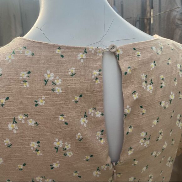 MAJORELLE Evelyn Dress in Tan Ditsy size medium - Picture 10 of 12